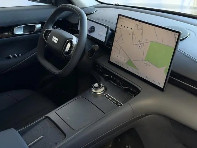 Geely E5