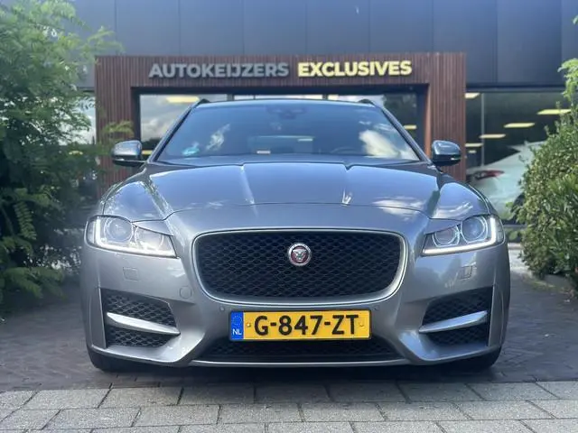 Jaguar XF Sportbrake 2.0d Chequered Flag R Sport Panoramadak Carplay Stoelverw.