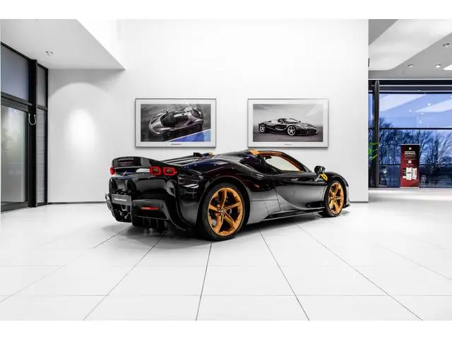Ferrari SF90 Spider