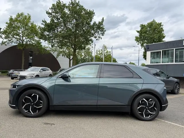 Hyundai IONIQ 5 Connect 77.4 kWh SOH 99%| WARMTEPOMP| HYUNDAI GARANTIE T/M 07-2028| ACHTERBANK VERWA...