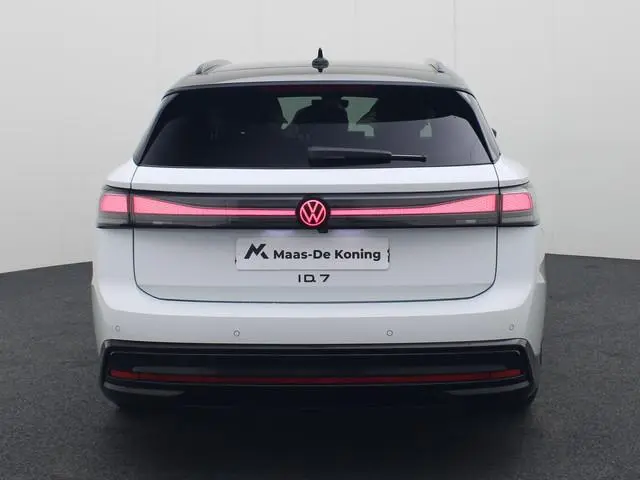 Volkswagen ID.7 Pro Limited Edition 77 kWh accu 286 pk · Trekhaak inklapbaar, met elektrische ontgre...