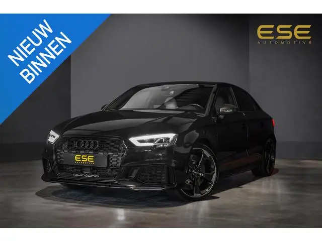 Audi A3 Limousine 2.5 TFSI RS3 quattro | Panorama | B&O | Trekhaak | Schaalstoelen