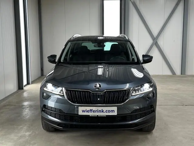 Škoda Karoq 1.5 TSI ACT Business Edition Plus DSG | ACC | Camera | Trekhaak |