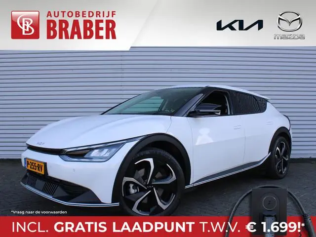 Kia EV6 Air 58 kWh | Trekhaak | 20" LM | Stuur-/stoelverwarming | Camera | Navi | Cruise adapt. | Do...