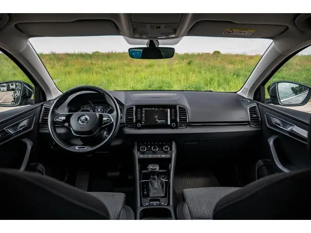 Skoda Karoq 1.5 TSI ACT Style | TREKHAAK | CAMERA | SUNSET | 17" LM VELG | ALL SEASON BANDEN