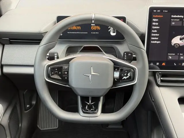 Polestar 4