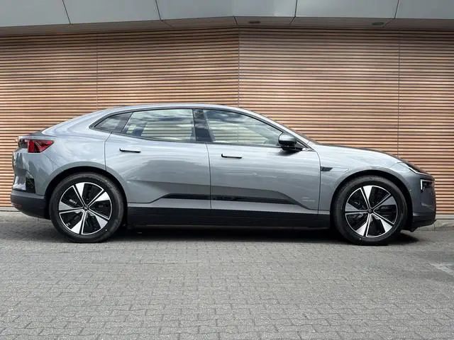 Polestar 4