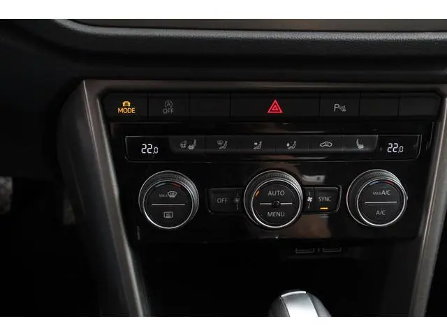Volkswagen T-Roc 1.5 TSI DSG Style Navigatie Climate Control Adatieve Cruise Control Electrische ach...