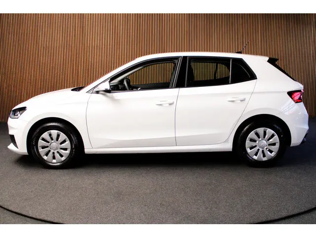 ŠKODA Fabia 1.0 Navi Airco Stoelverwarming PDC Cruise C. Carplay  BTW auto