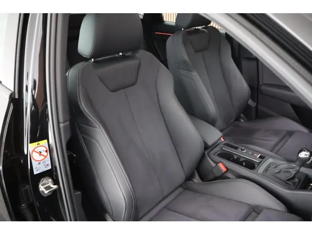 Audi Q3 Sportback 45 TFSI 245pk e S Edition Stoelverwarming Keyless Panoramadak Adaptive Cruise 2x S...