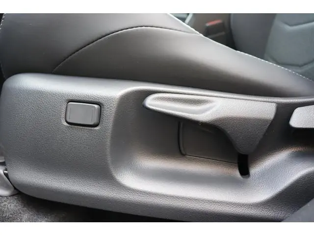 Toyota C-HR+