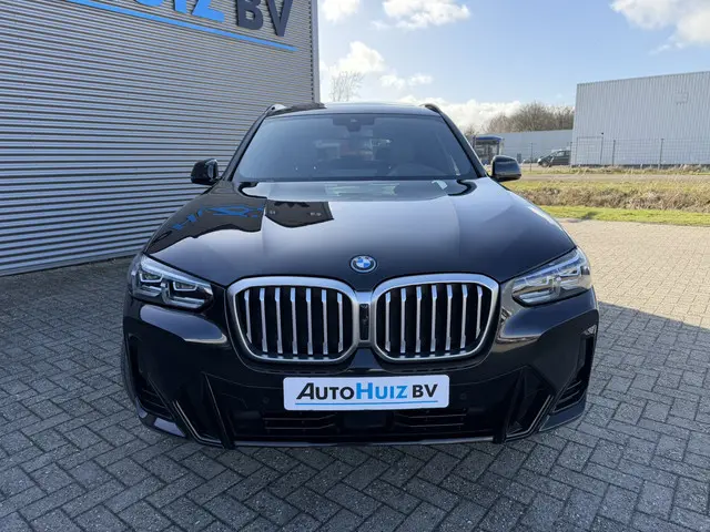 BMW X3 xDrive30e High Executive M Sport Panoramadak 19 Inch LED Keyless Entry Elek. Stoelverstelling...