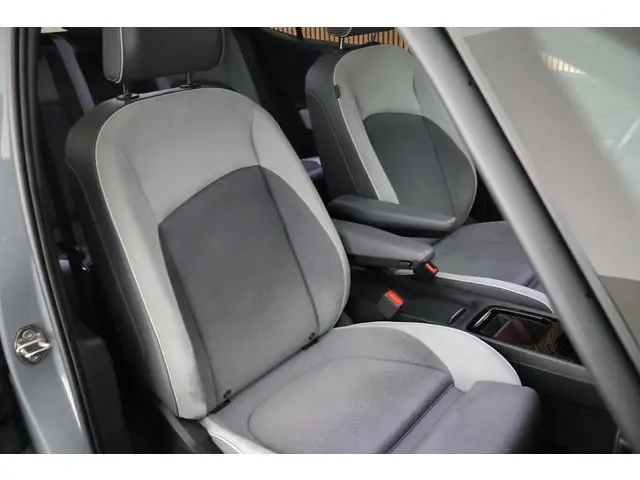 Volkswagen ID.3 First Max 58 kWh 204pk SOH 91% HUD Panoramadak Camera Navigatie Keyless Memory