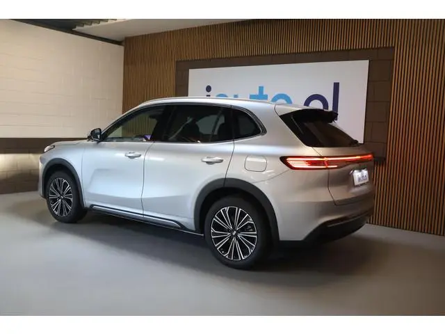 Geely Starray EM-i