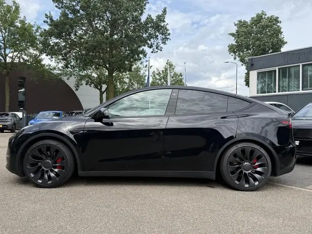 Tesla Model Y Performance AWD 75 kWh VAN: 46.900,- VOOR: 42.877,- UW WKVOORDEEL: 4.023,- | SOH 94% |...