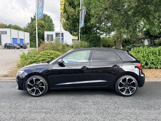 Audi A1 Sportback 30 TFSI 115PK S-Line AUTOMAAT•LED•Navi