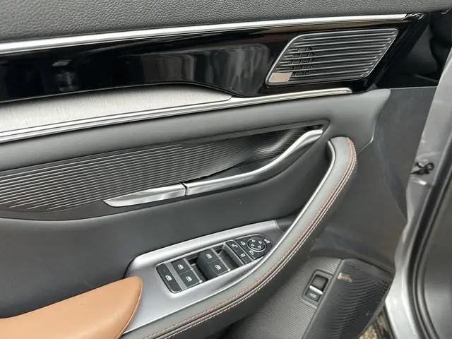 BYD SEAL U